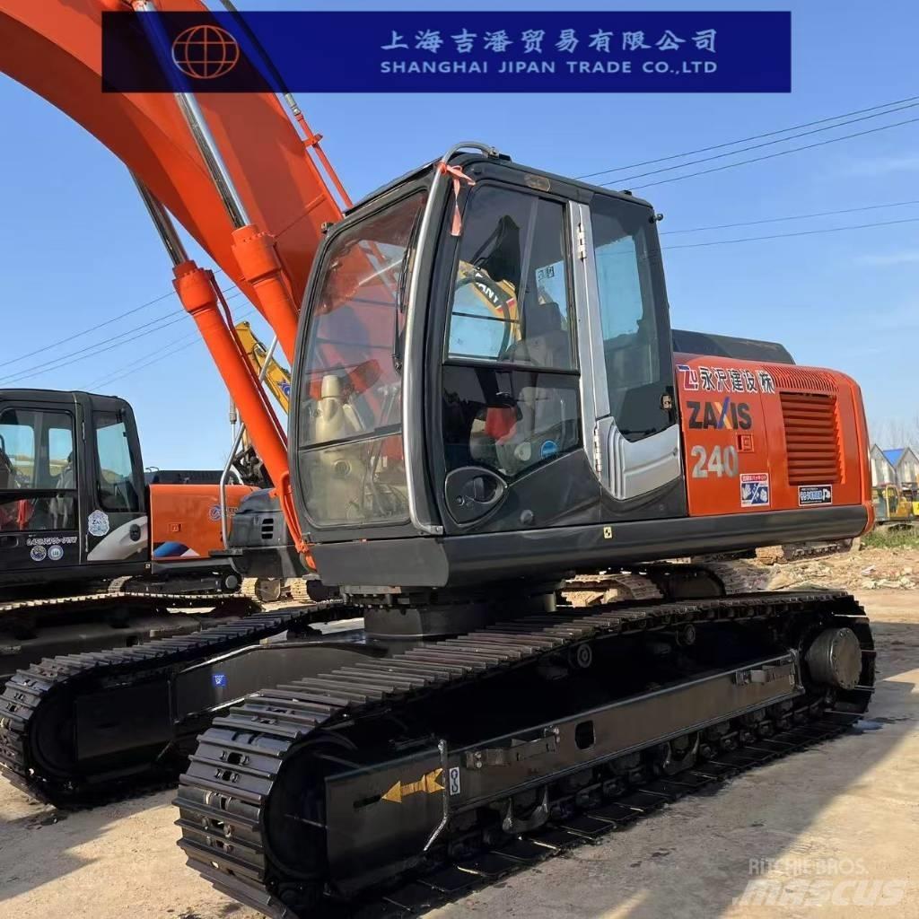 Hitachi ZX 240 Pásová rýpadla