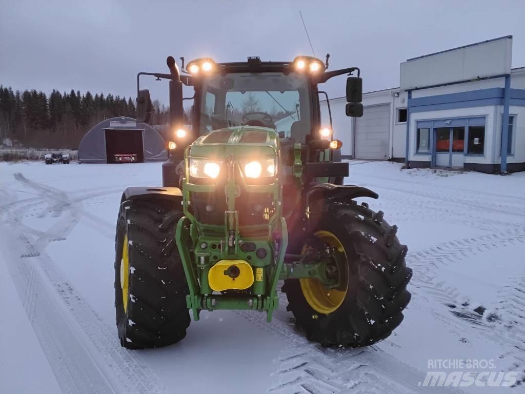 John Deere 6155 R Traktory