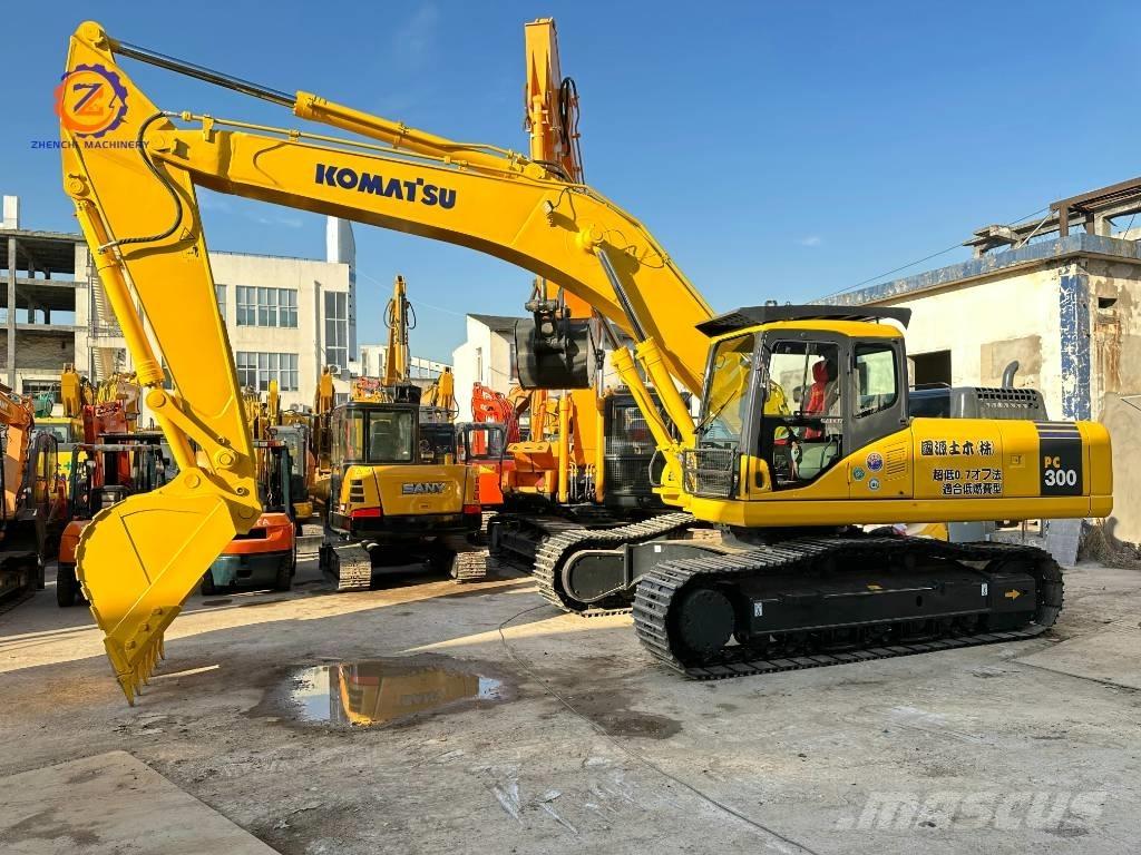 Komatsu PC 300 Pásová rýpadla