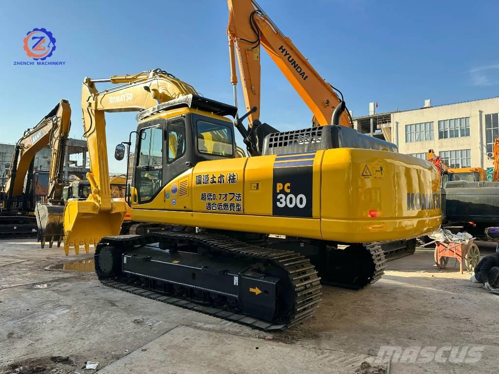 Komatsu PC 300 Pásová rýpadla