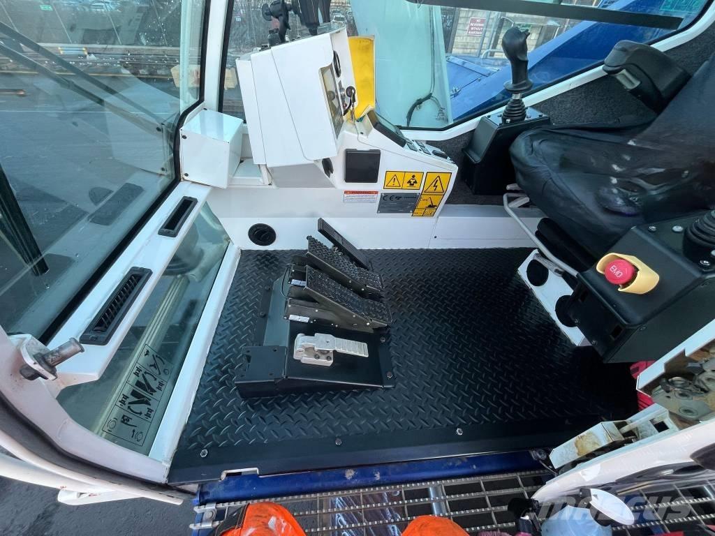 Tadano GTC900 Pásové jeřáby