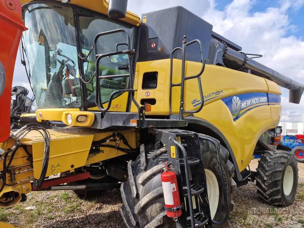 New Holland CX 8070 Sklízecí mlátičky