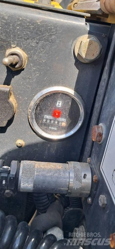Bomag BW65T Půdní kompaktory