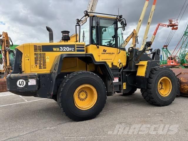 Komatsu WA 320 PZ-6 Kolové nakladače