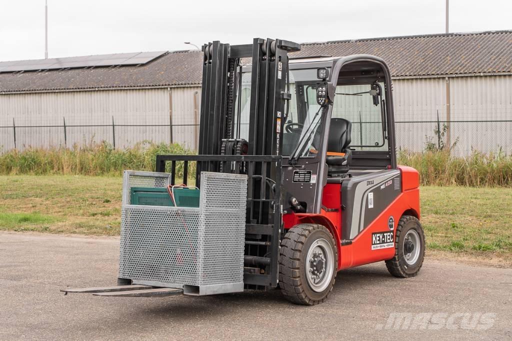 Manitou ME 450 Akumulátorové vozíky