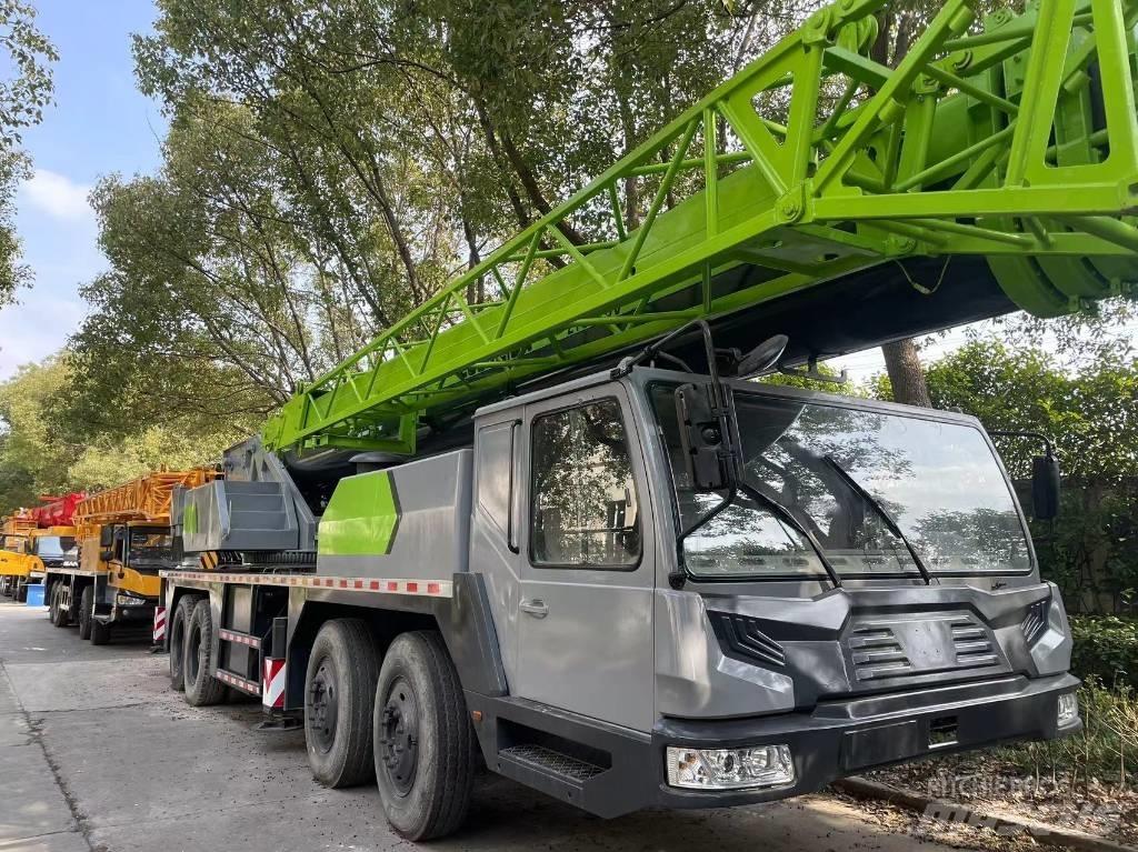 Zoomlion ZTC 700 V Univerzální terénní jeřáby