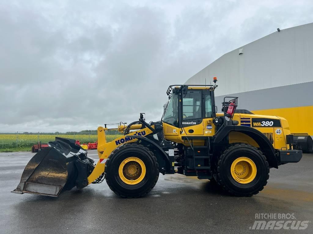 Komatsu WA 380-8E0 Kolové nakladače