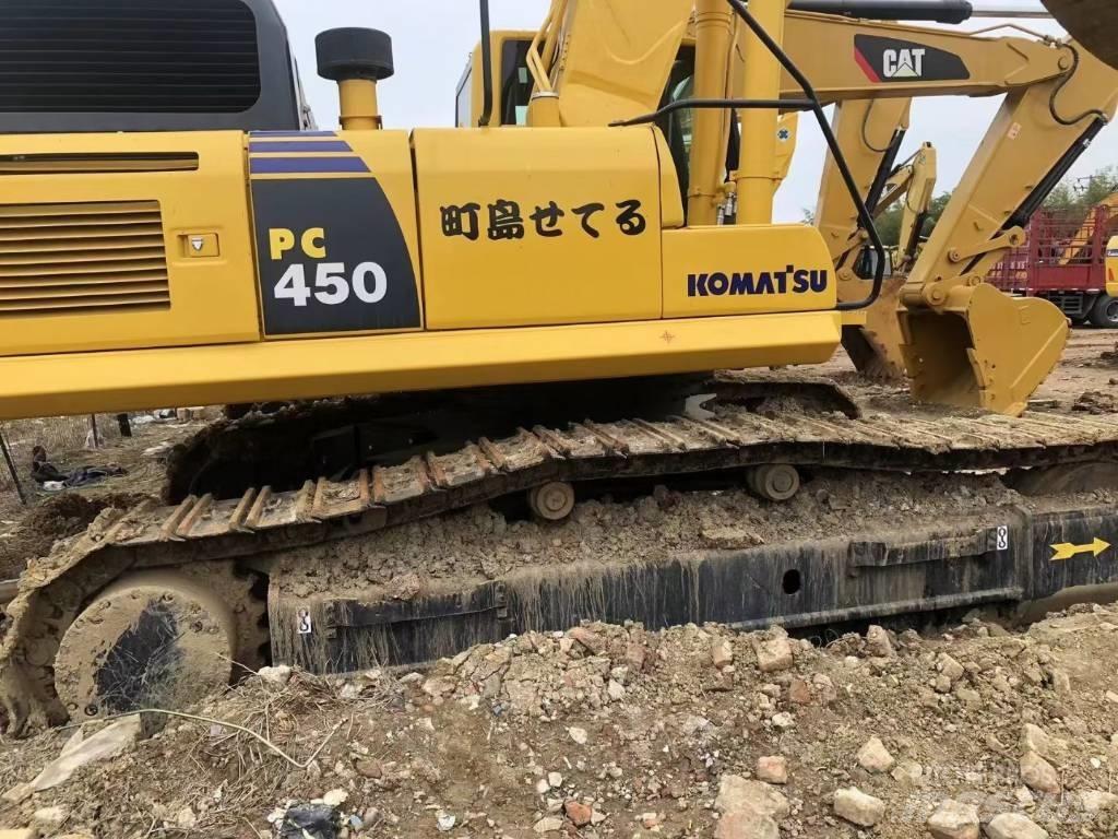 Komatsu PC450-8 Pásová rýpadla