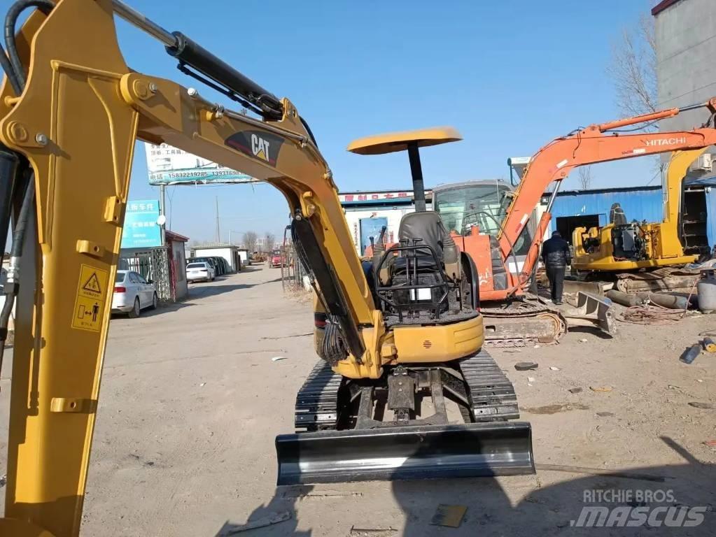 CAT 303 CR Mini rýpadla < 7t