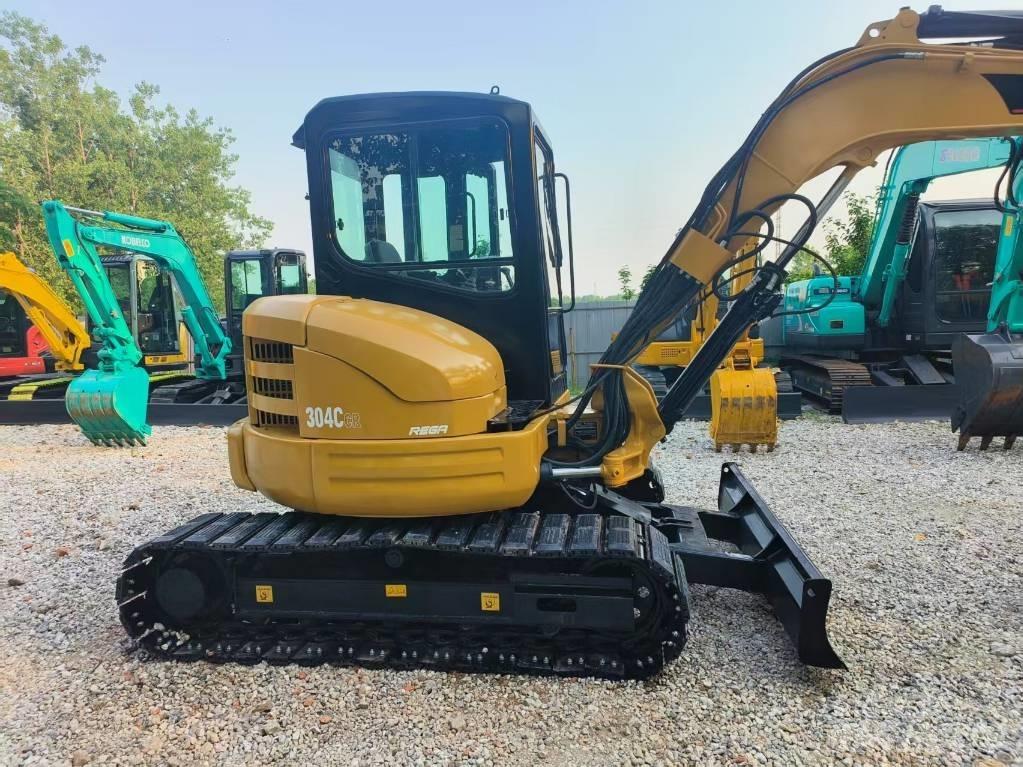 CAT 304 CR Mini rýpadla < 7t