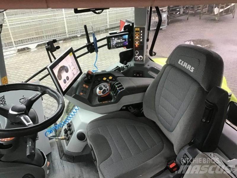 CLAAS AXION 930 Traktory