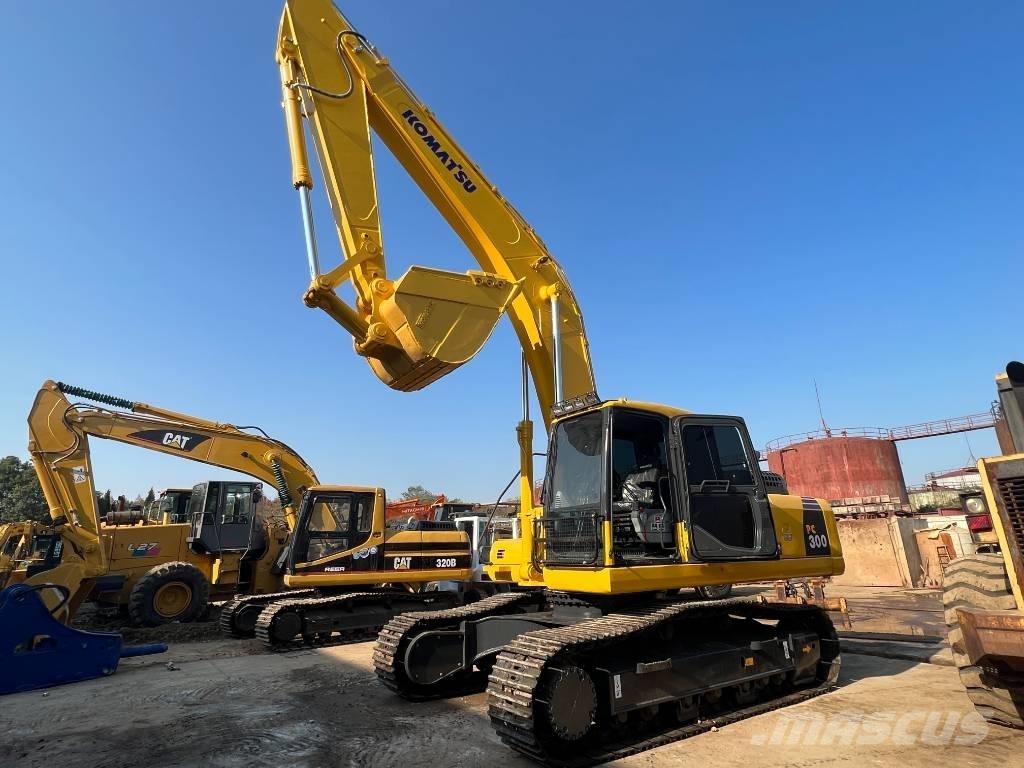 Komatsu PC 300-7 Pásová rýpadla