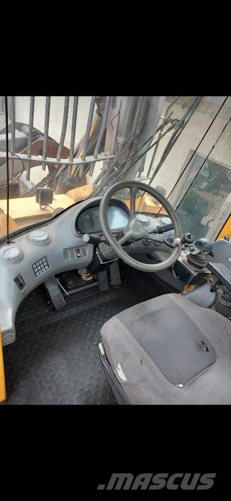 Volvo L 180 E Kolové nakladače