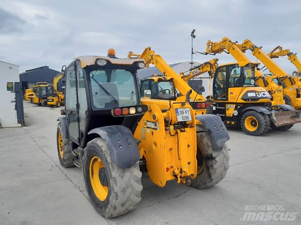 JCB 536-60 Teleskopické manipulátory