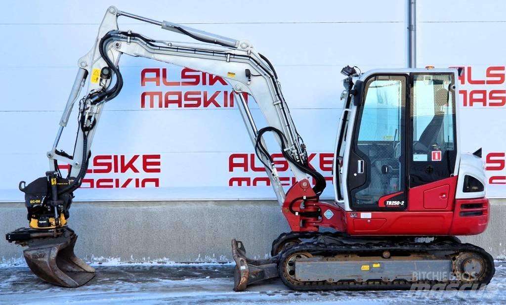 Takeuchi TB 250 Mini rýpadla < 7t