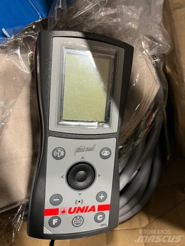 Unia FP 250 Mechanické secí stroje