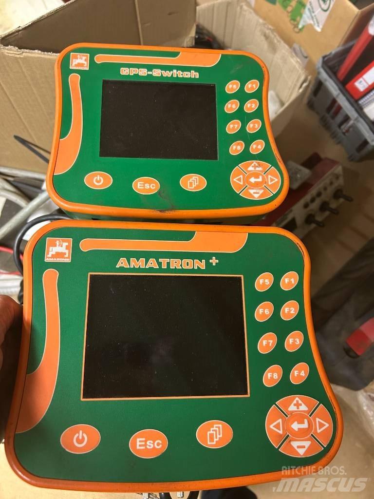 Amazone UX 4200 Tažené postřikovače