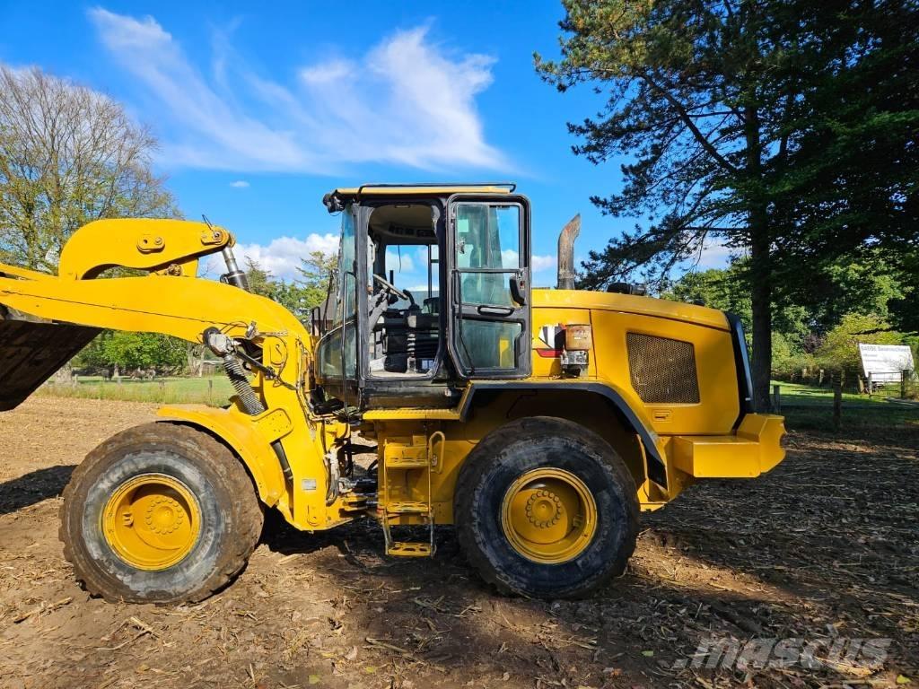 CAT 930 M Kolové nakladače