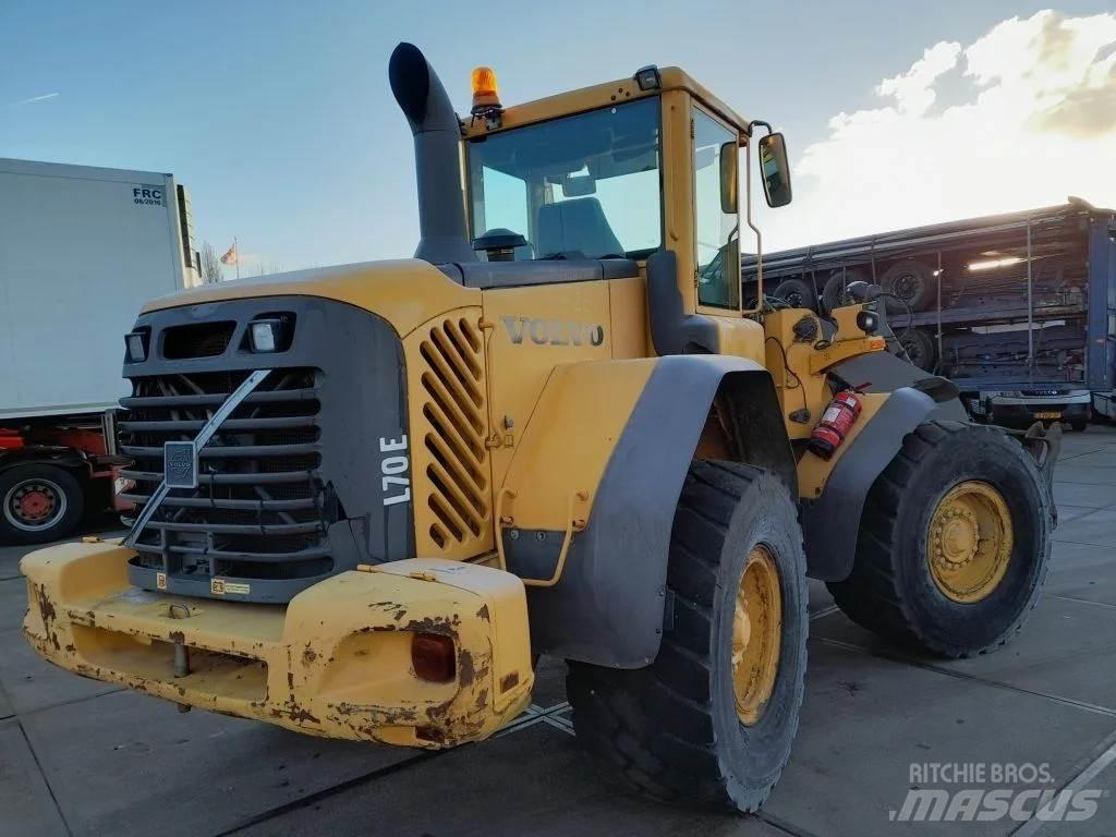 Volvo L70E Kolové nakladače