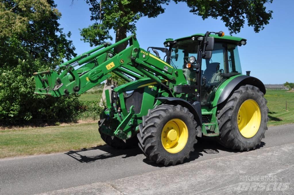 John Deere 5125R Traktory