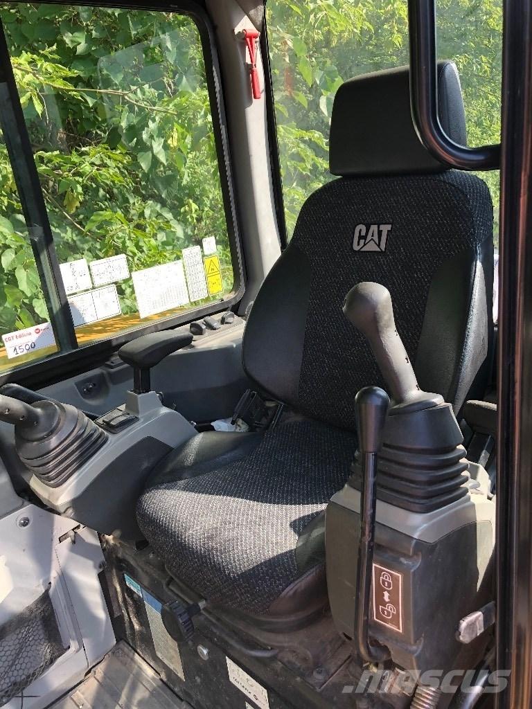 CAT 305 E2 CR Mini rýpadla < 7t