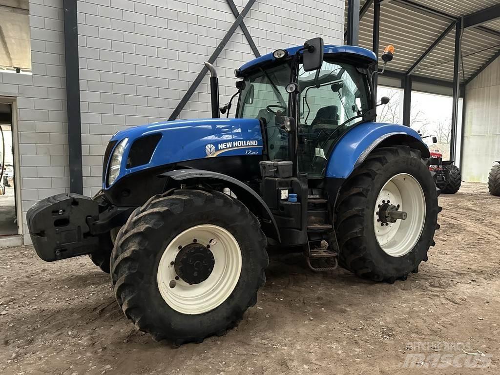 New Holland T7.250 Traktory