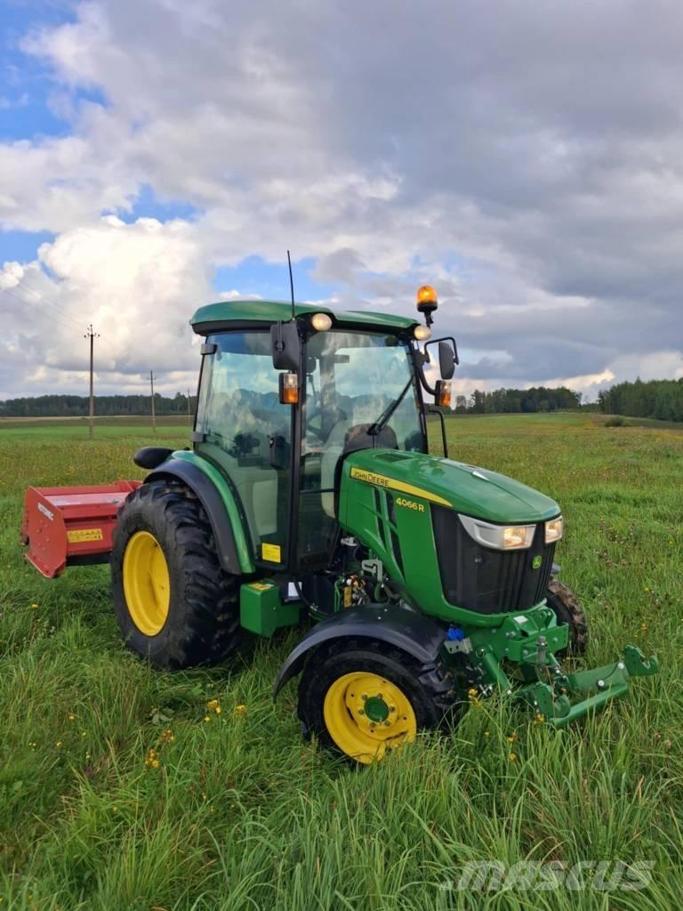 John Deere 4066 R Traktory