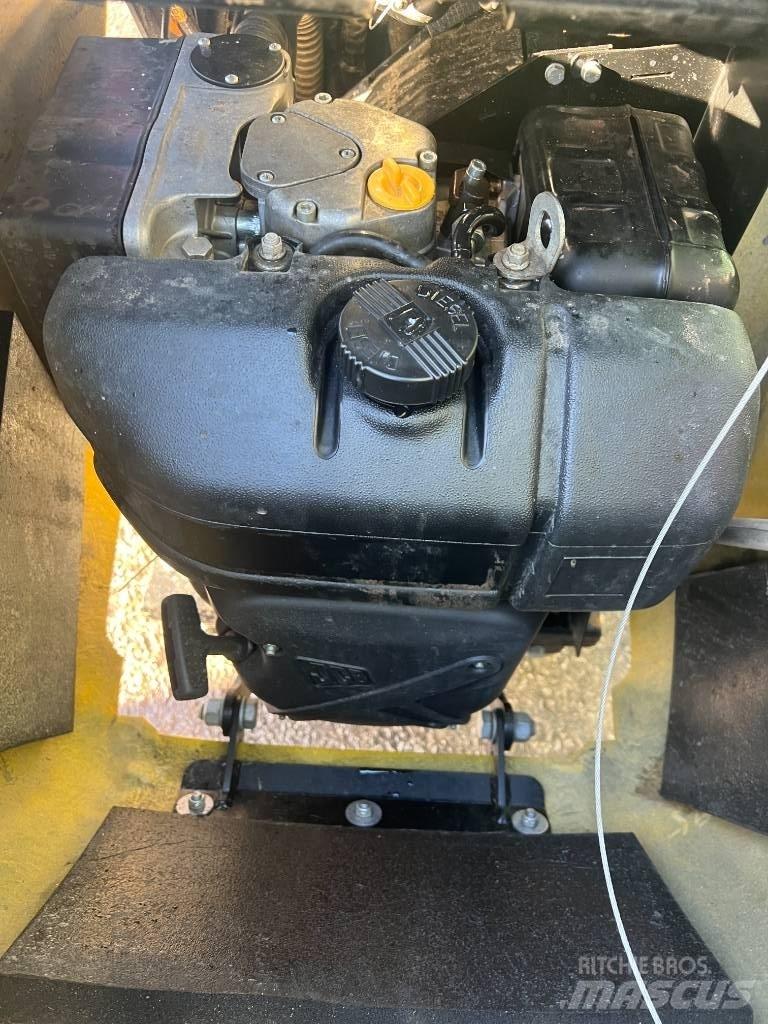 JCB HT D5 Pásové dempry