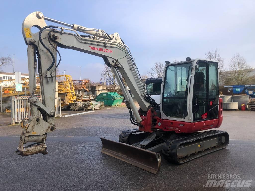 Takeuchi TB 370 Midi rýpadla 7t - 12t