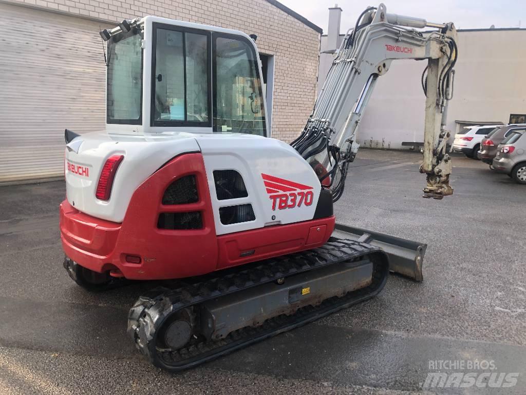 Takeuchi TB 370 Midi rýpadla 7t - 12t