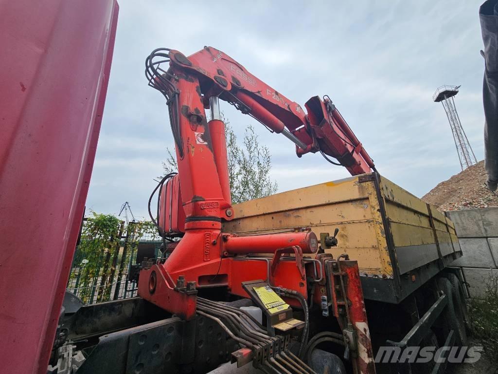 Scania P 94 FASSI Skříňová nástavba
