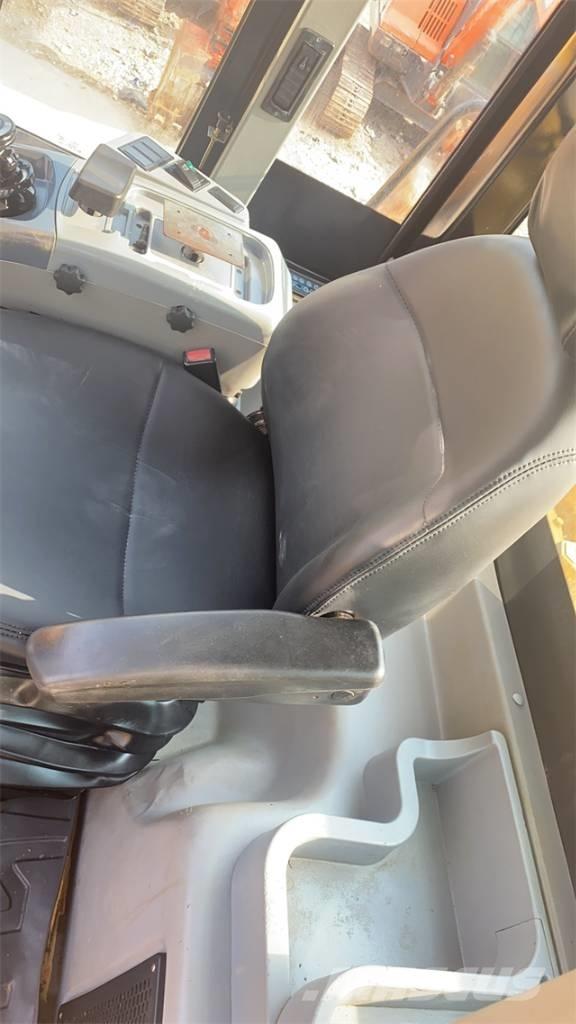 CAT 966H Kolové nakladače