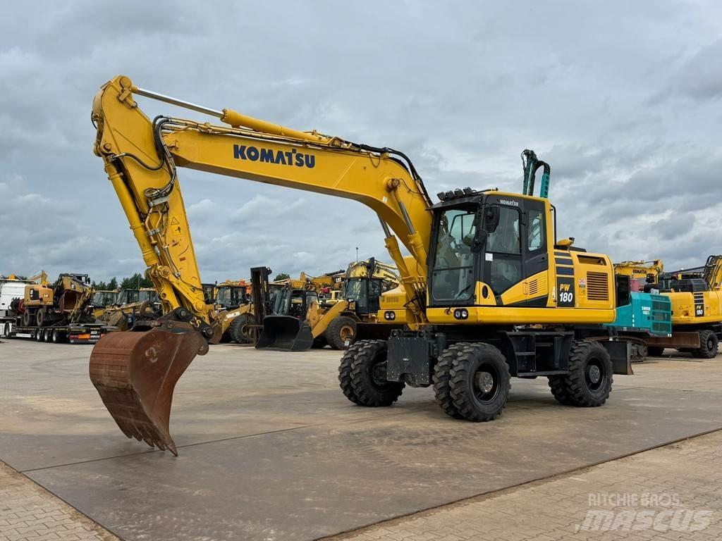 Komatsu PW180-11 Kolová rýpadla