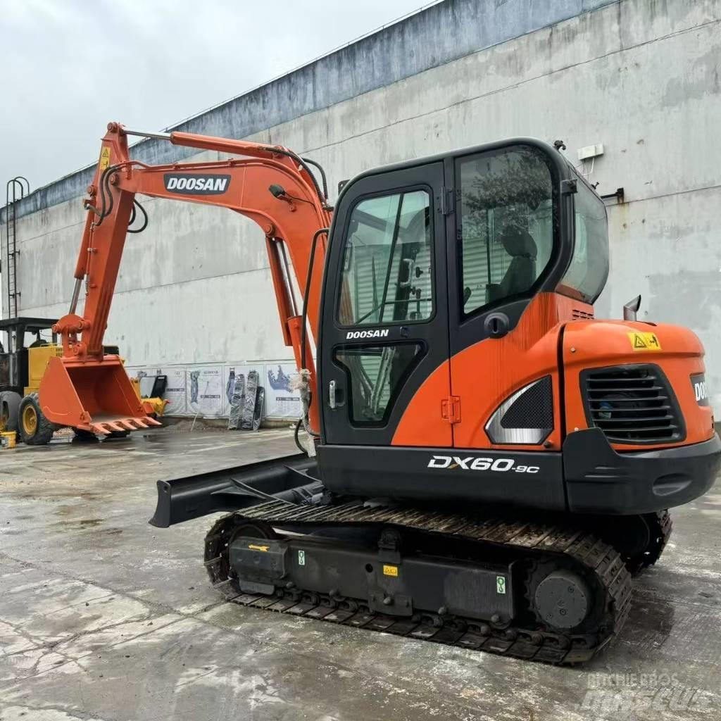 Doosan DX 60-9 C Mini rýpadla < 7t