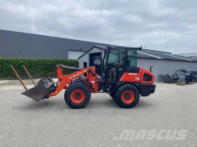 Kubota R 070 Kolové nakladače