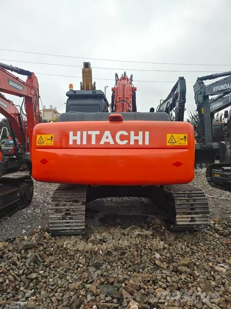 Hitachi ZX 200 Pásová rýpadla