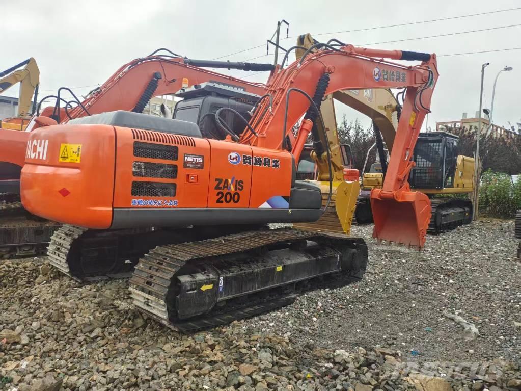 Hitachi ZX 200 Pásová rýpadla