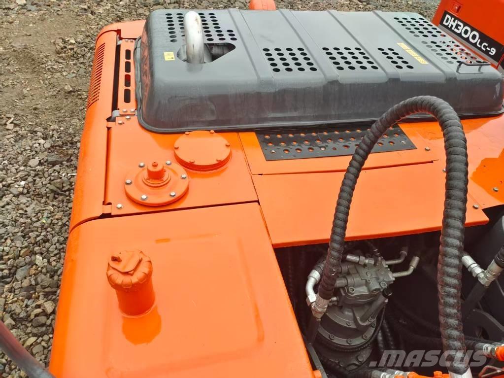 Hitachi ZX 200 Pásová rýpadla