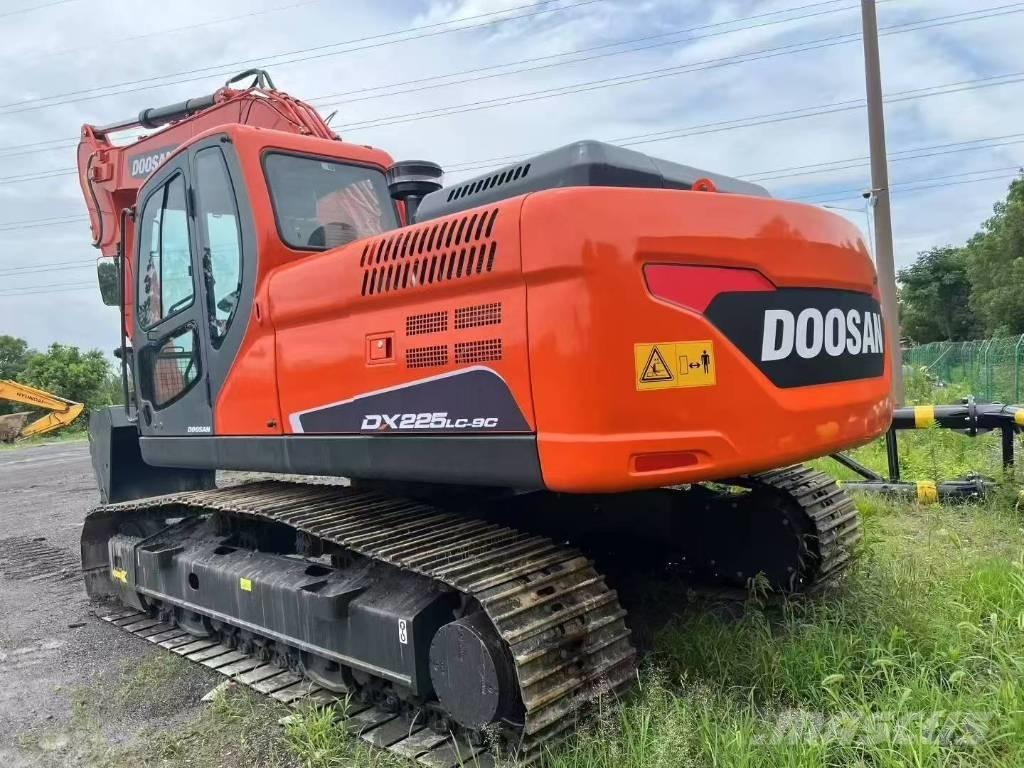 Doosan DX 225LC-9C Pásová rýpadla