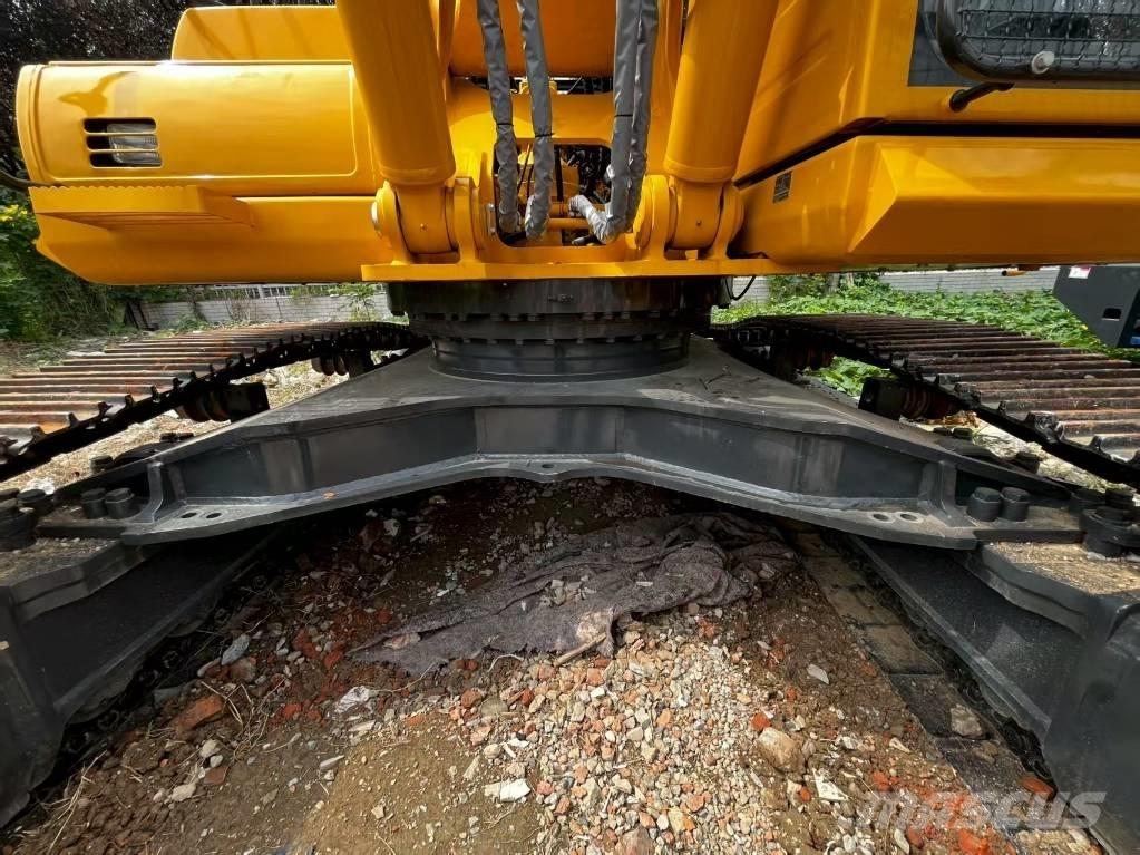 Komatsu PC 450 Pásová rýpadla