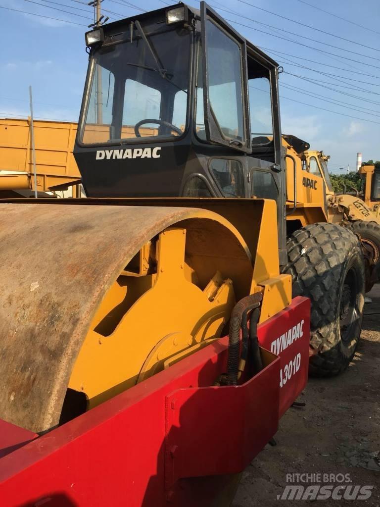 Dynapac CA 301 D Tahačové válce