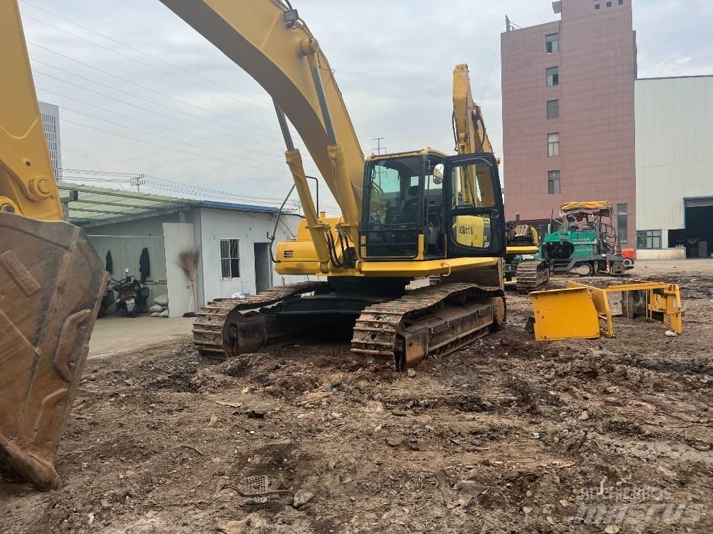 Komatsu PC450-8 Pásová rýpadla