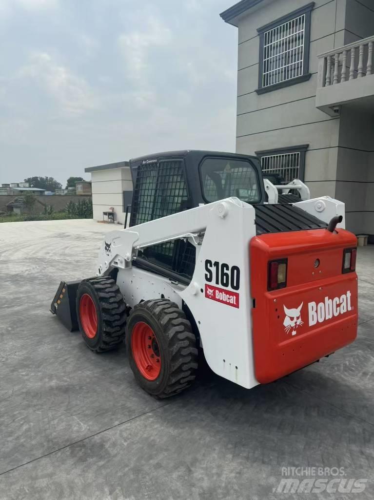 Bobcat S 160 Smykem řízené nakladače