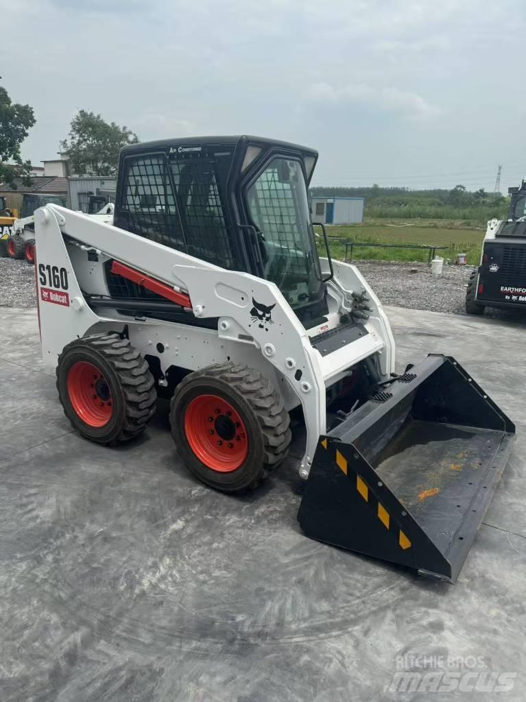 Bobcat S 160 Smykem řízené nakladače