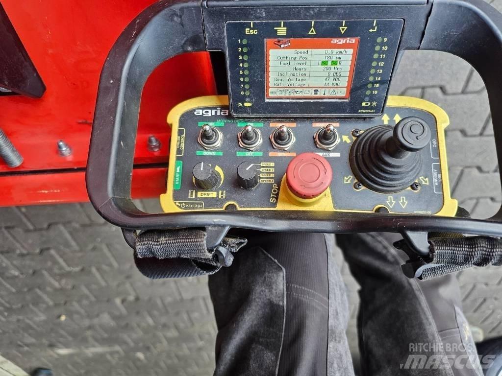 Agria 9600-112 Sekačky namontované a tažené