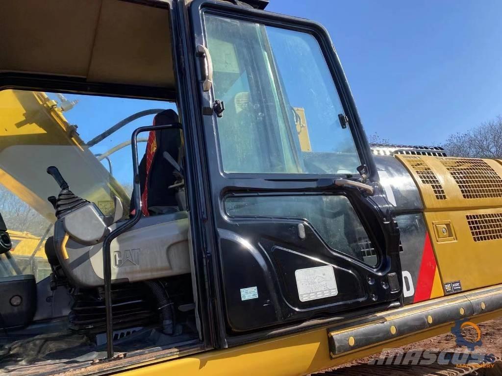 CAT 325 D Pásová rýpadla