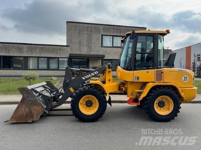 Volvo L 35 G Kolové nakladače