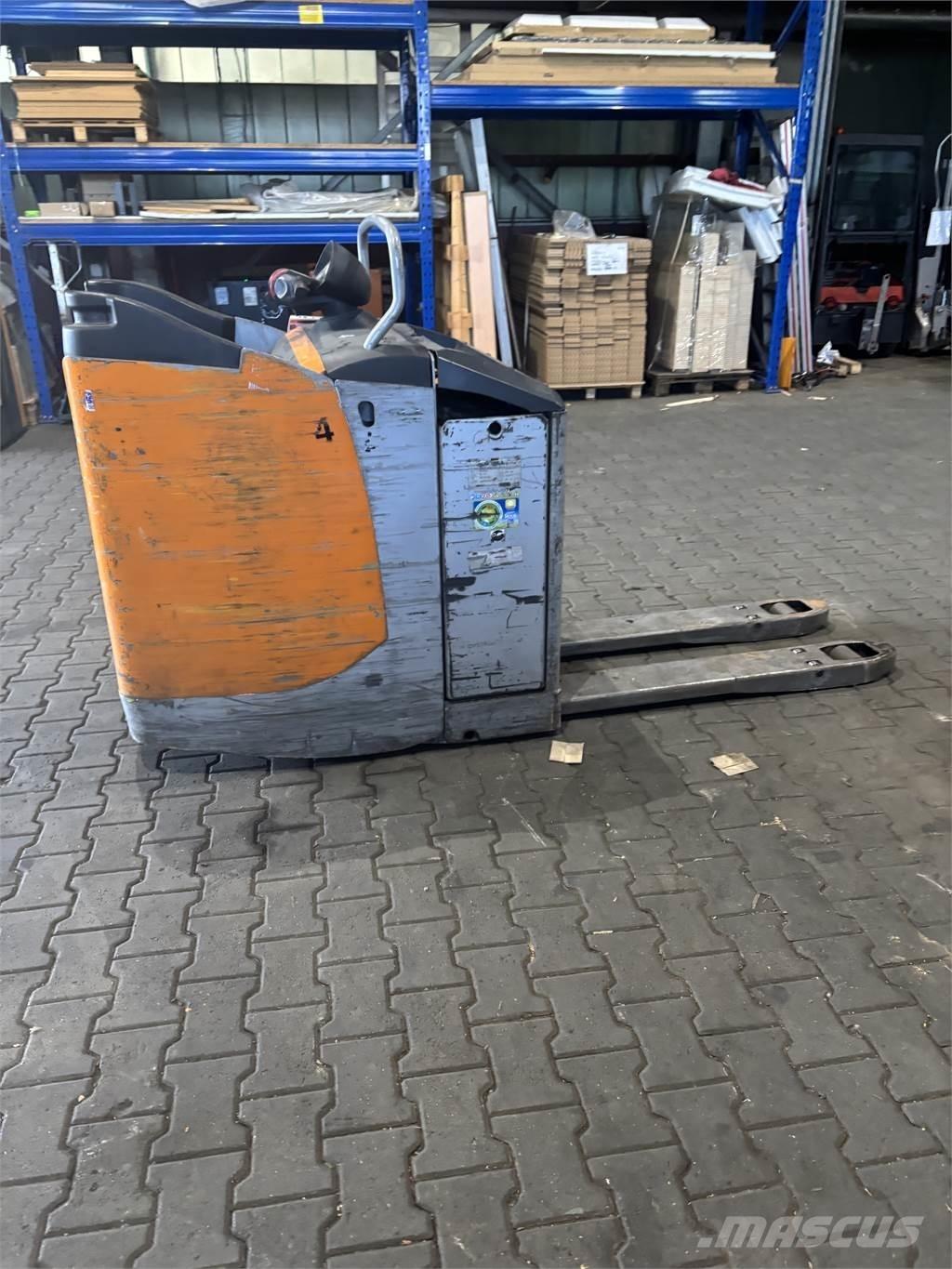 Still EXU-S22 Ručně vedené vysokozdvižné vozíky