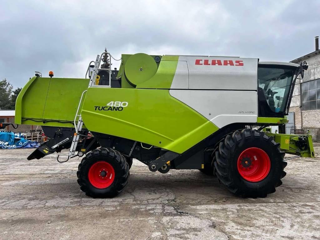 CLAAS Tucano 480 Sklízecí mlátičky