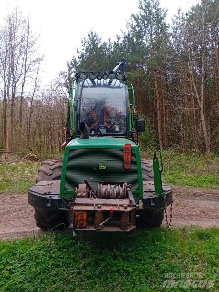 John Deere 1010 E Vyvážecí traktory